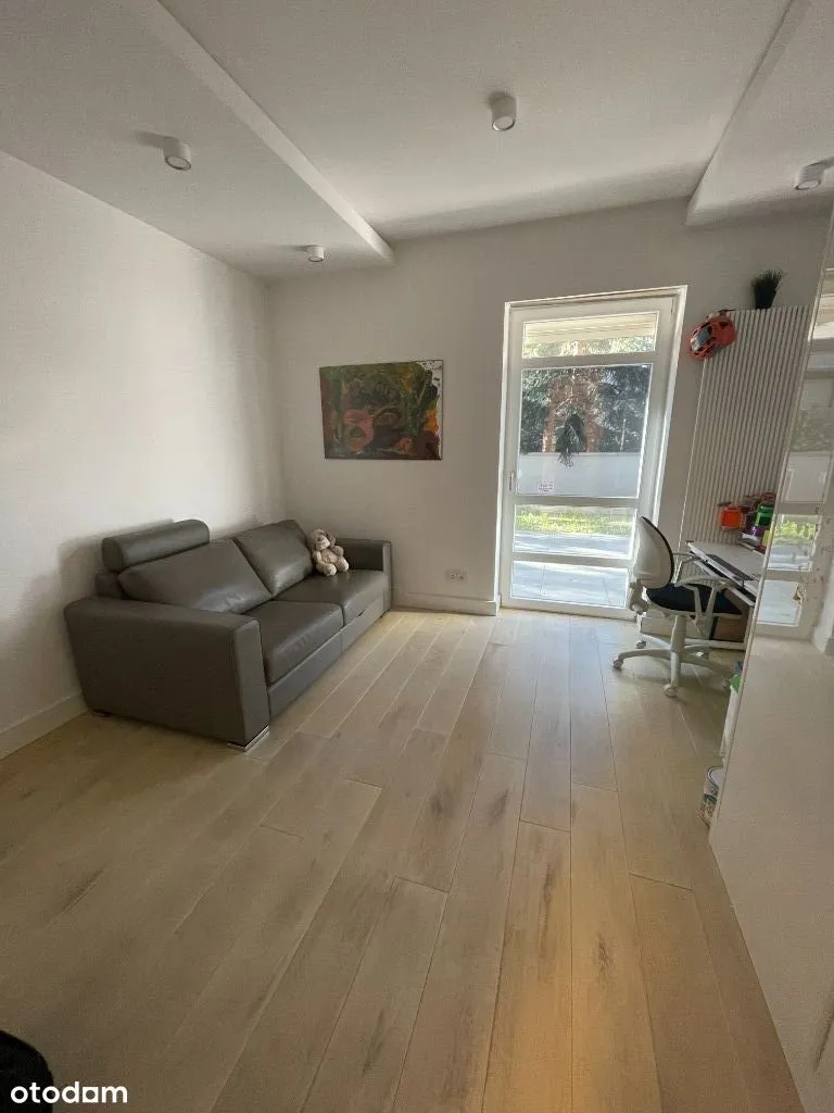 Apartament z tarasem, ogrodem, komórką i garażem