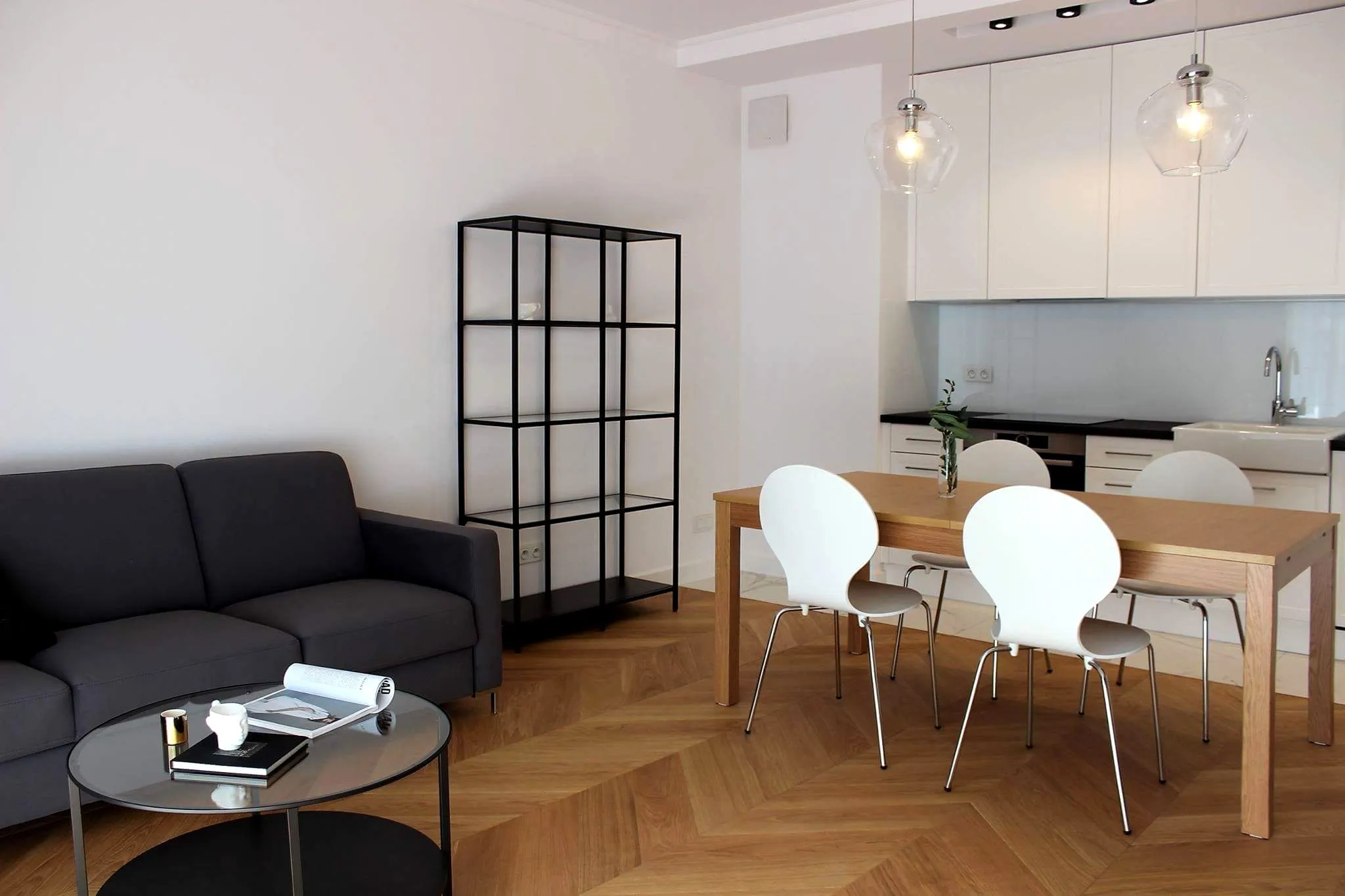 Apartament, ul. Hlonda