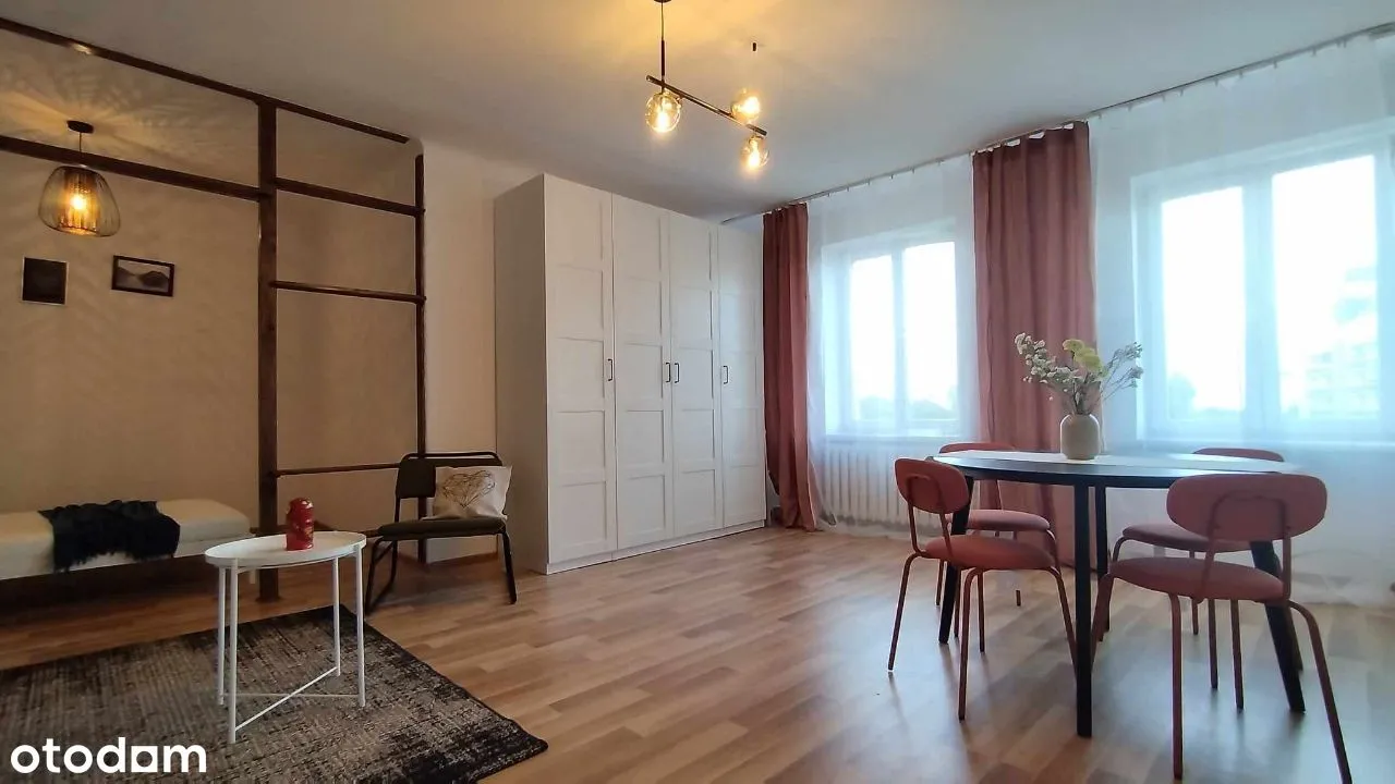 Klimatyczny apartament w kamienicy na Muranowie