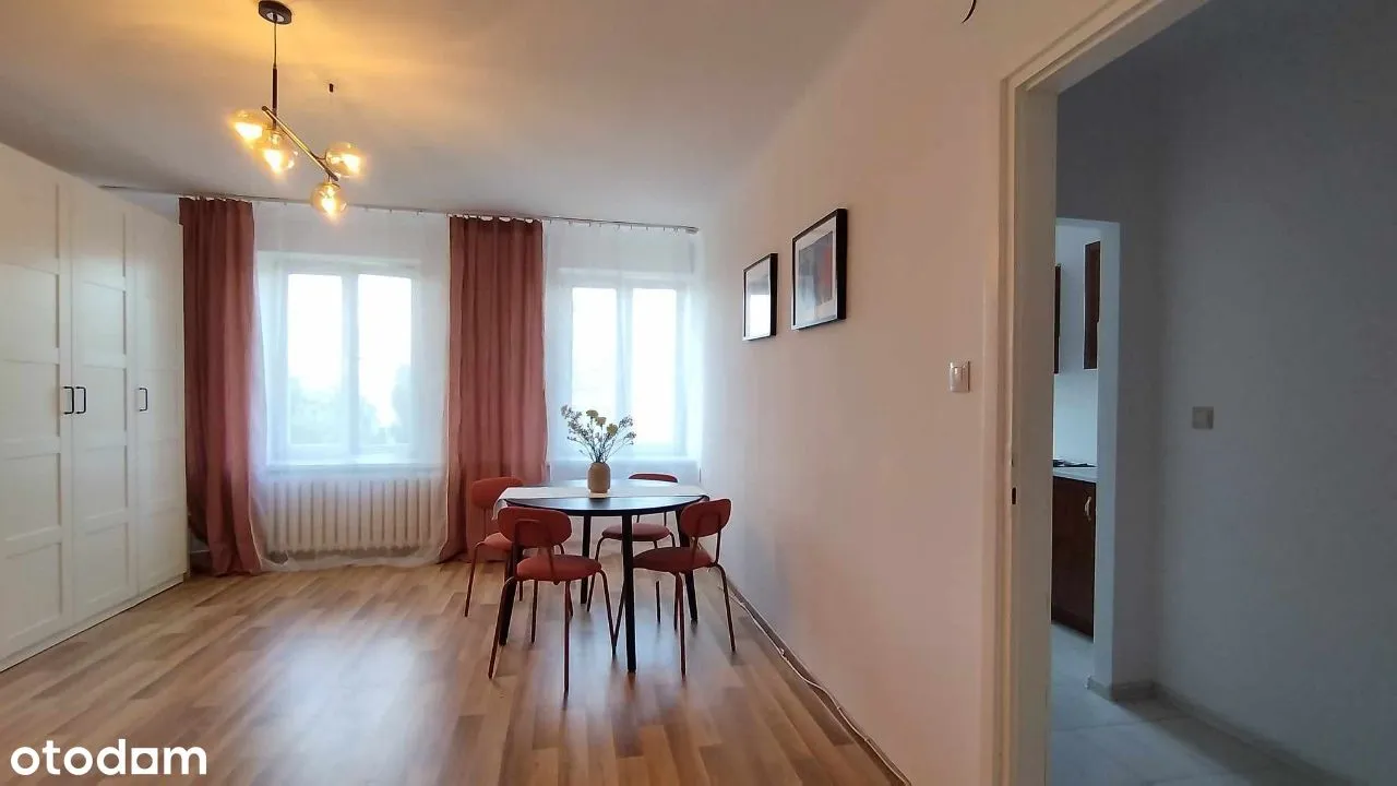 Klimatyczny apartament w kamienicy na Muranowie