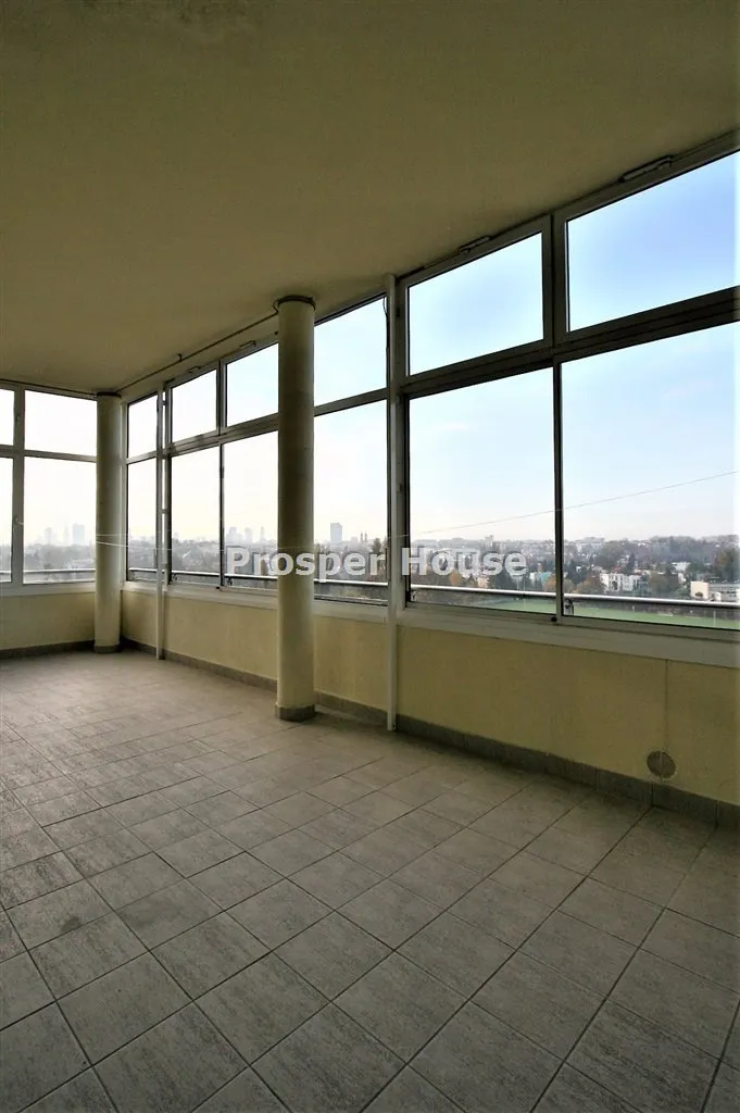 Apartament + 4 miejsca w garażu 