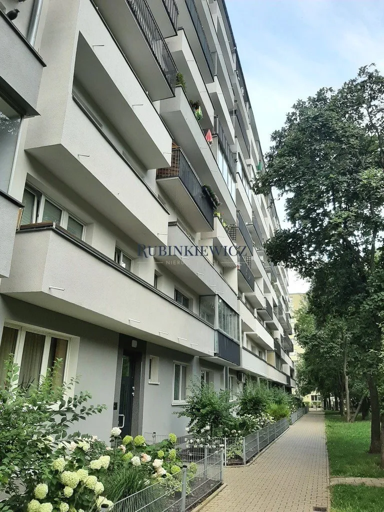 Anielewicza,49.5m2/2500,2pok,k-oddz,balkon,winda 