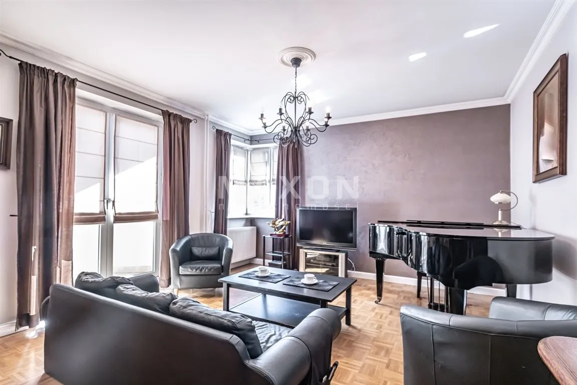 Przestronny apartament z komórką i garażem 