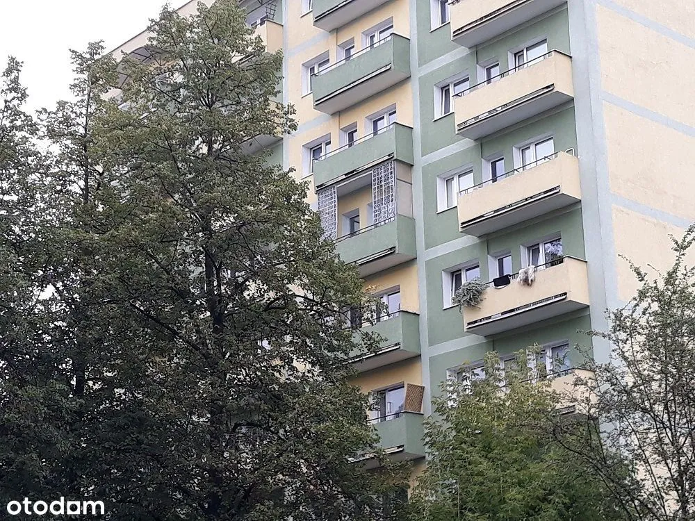 28 m2 – przytulne z balkonem z częścią sypialną