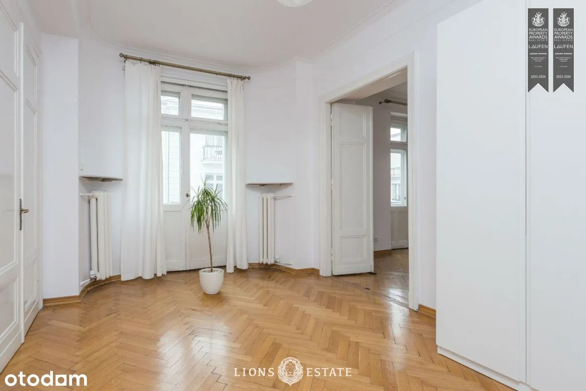 Piękny Apartament Na Mokotowskiej Z Loggią I Windą