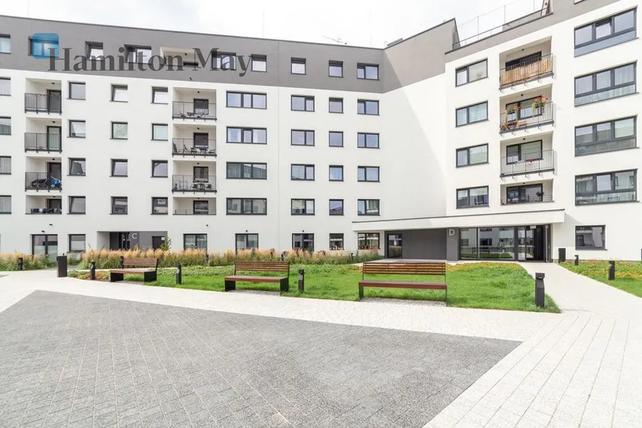 Apartament z ogródkiem na Woli [NA WYŁĄCZNOŚĆ] 