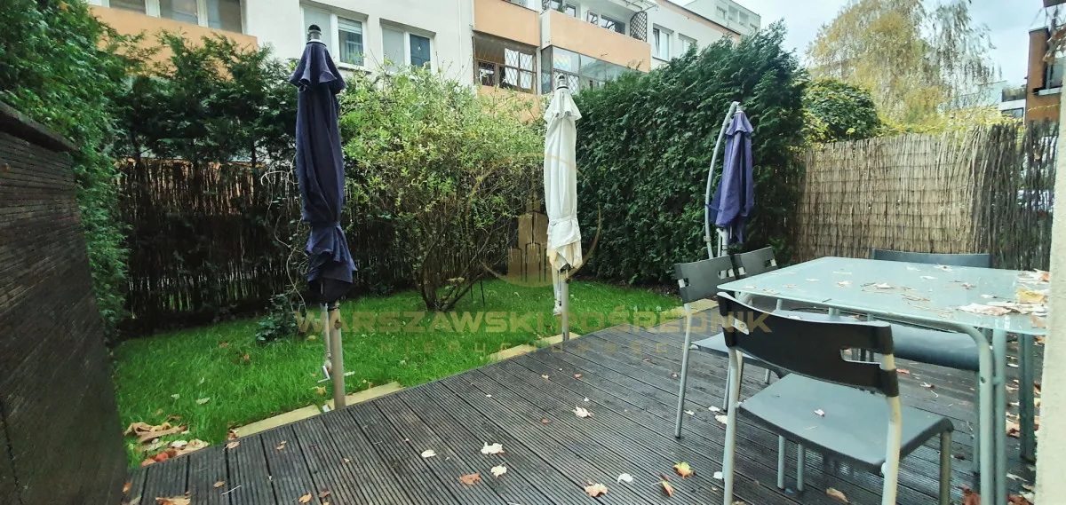 2 Pokoje w Apartamentowcu na Saskiej Kępie 