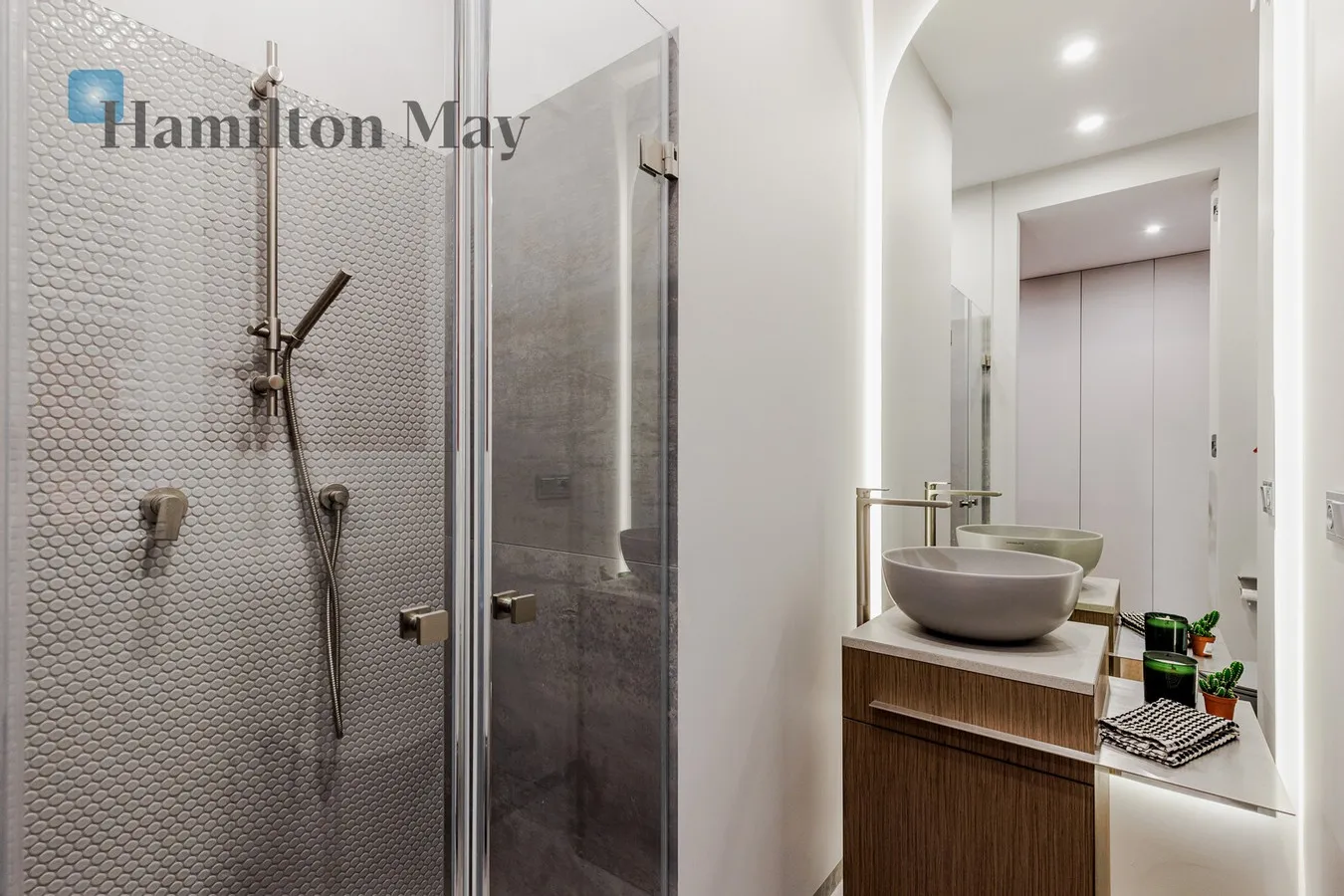 Unikatowy trzypokojowy apartament na Woli 
