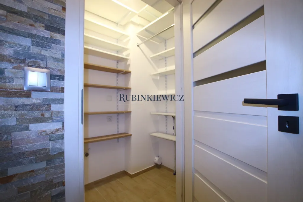 ALEJA RZECZYPOSPOLITEJ 27B APARTAMENT 3 POK 70 M2 