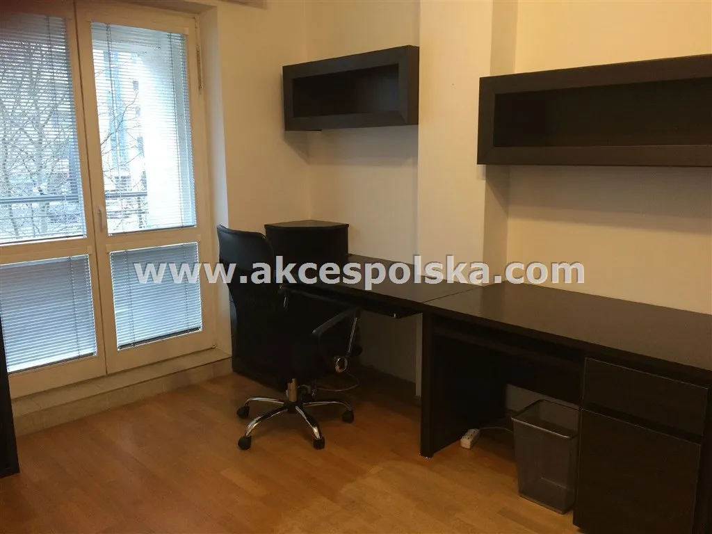 Apartament, Aleja Komisji Edukacji Narodowej