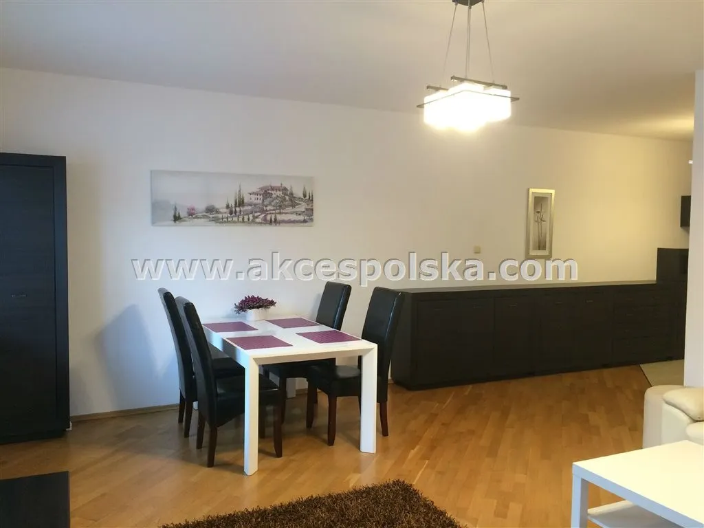 Apartament, Aleja Komisji Edukacji Narodowej