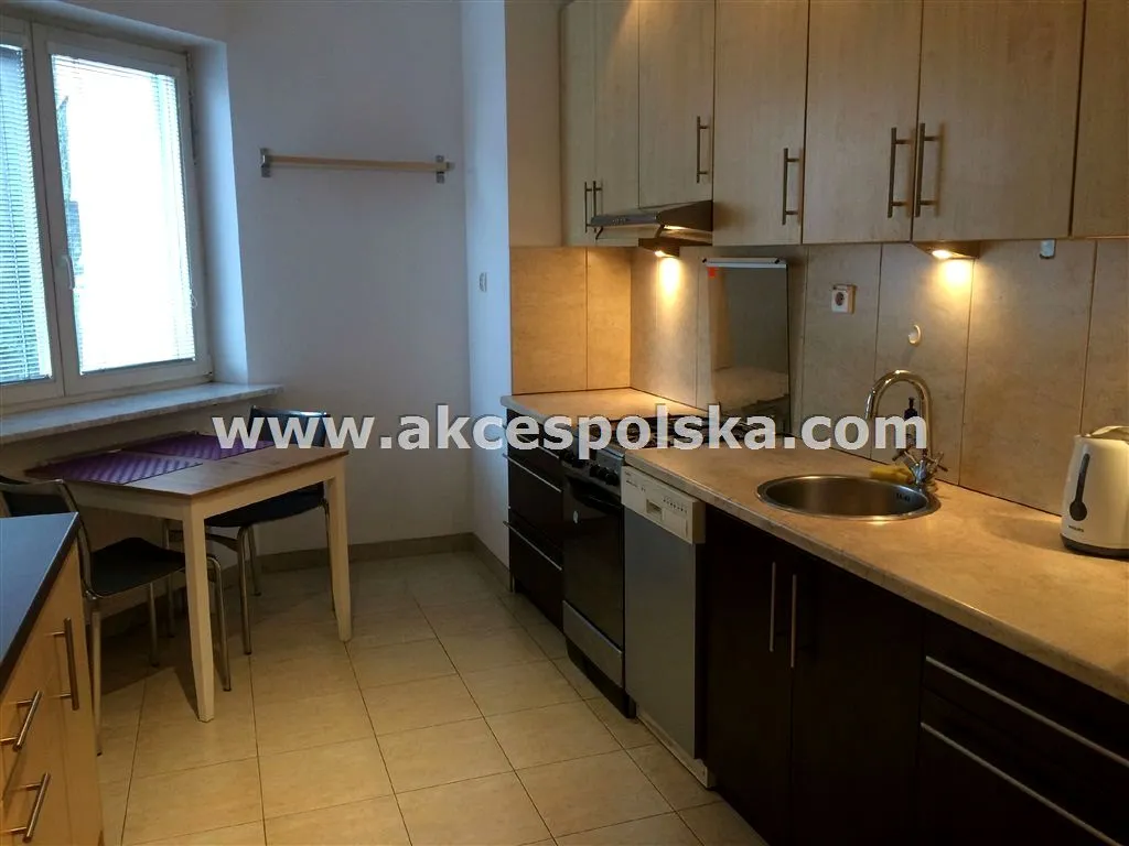 Apartament, Aleja Komisji Edukacji Narodowej