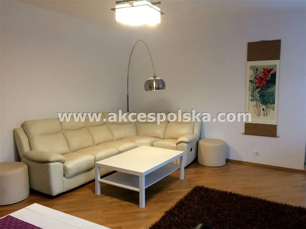 Apartament, Aleja Komisji Edukacji Narodowej