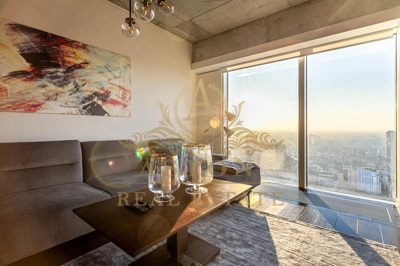 Spectacular apartment on 42nd floor on Złota 44 