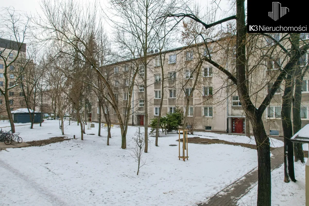 Stary Mokotów, metro, zieleń, kameralny budynek 