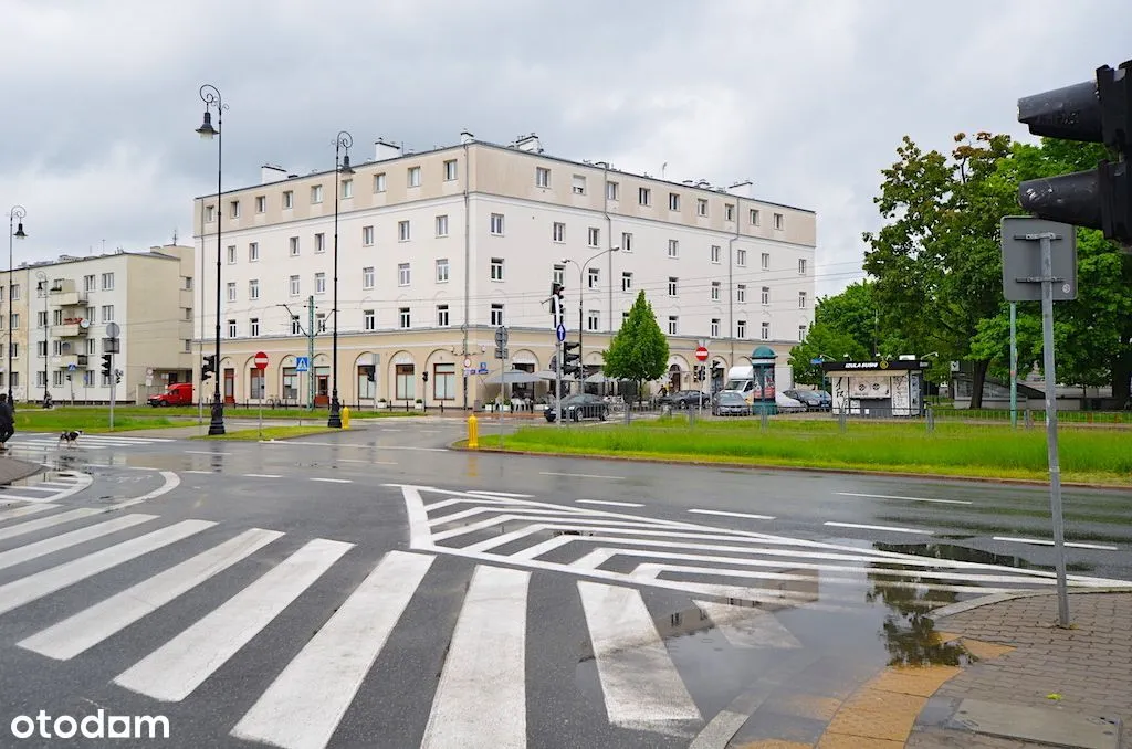 1-pok. / Stary Żoliborz, Plac Inwalidów / Metro