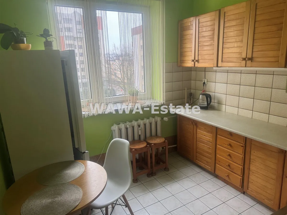 Bielany. Dwa pokoje. Balkon.