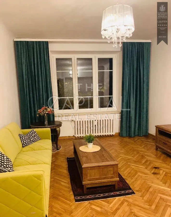 Apartament 4 pokoje w kamienicy na Powiślu 