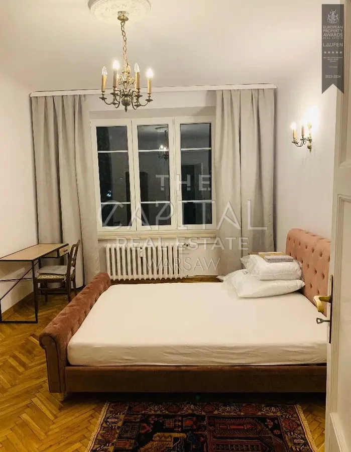 Apartament 4 pokoje w kamienicy na Powiślu 