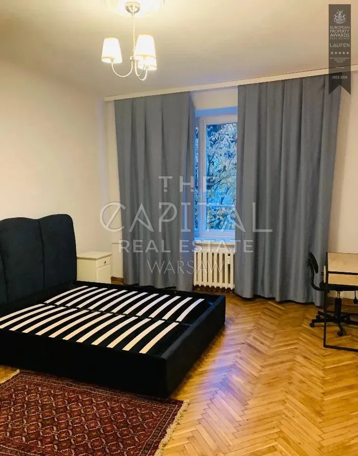 Apartament 4 pokoje w kamienicy na Powiślu 