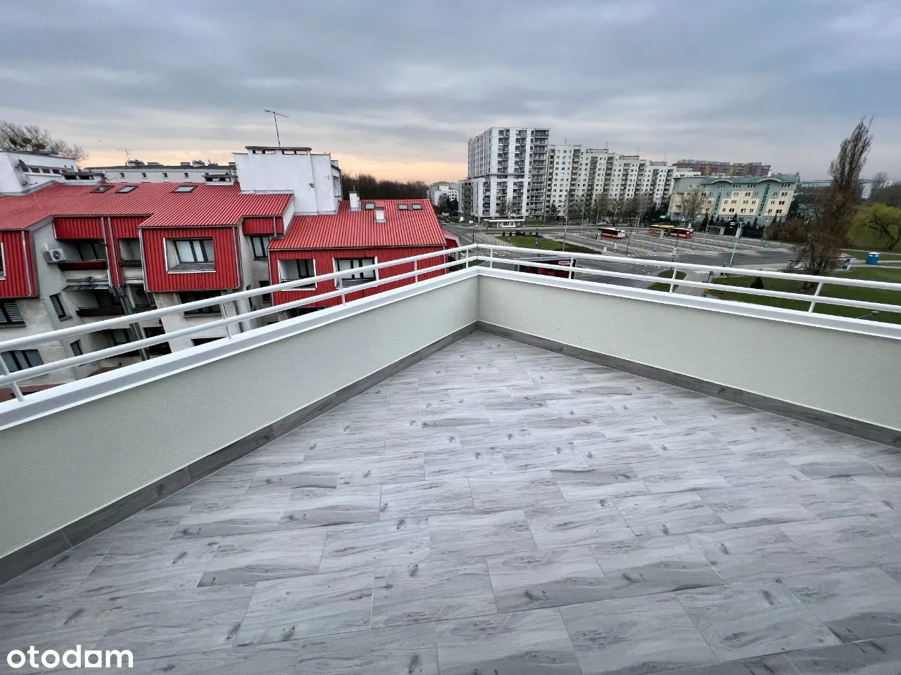 Trzystronny apartament 131,40 m2 z 3 tarasami 38m2