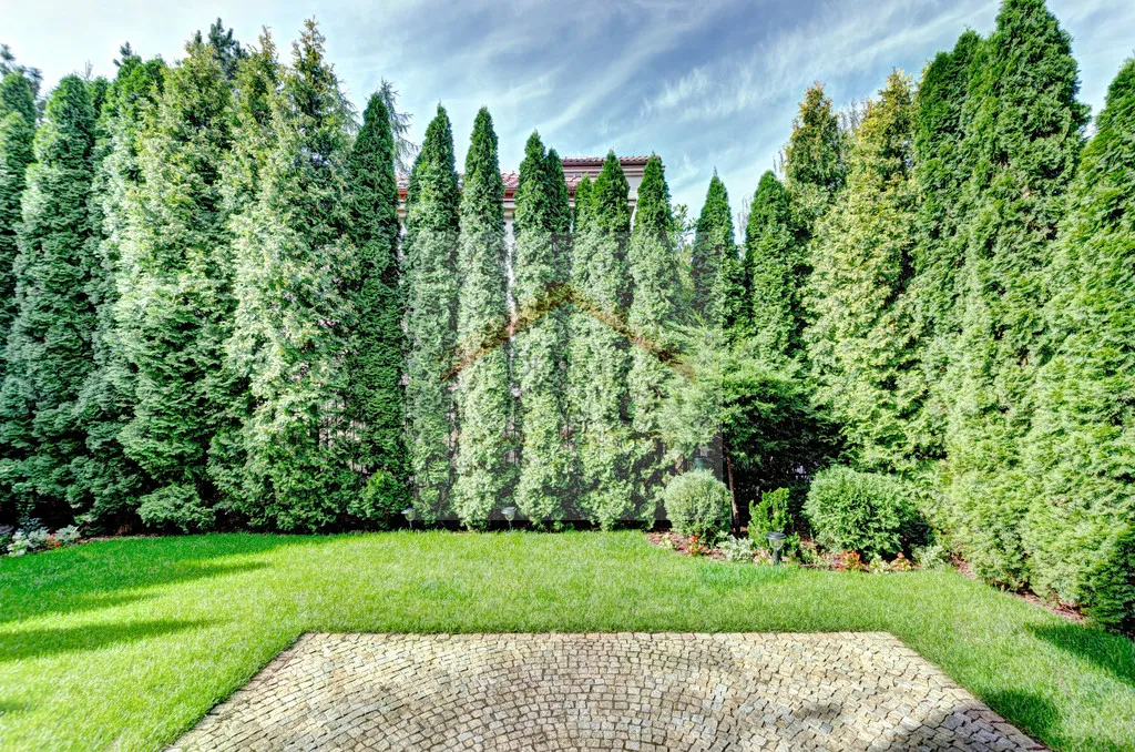 4-bedroom duplex apartment in Old Wilanów 