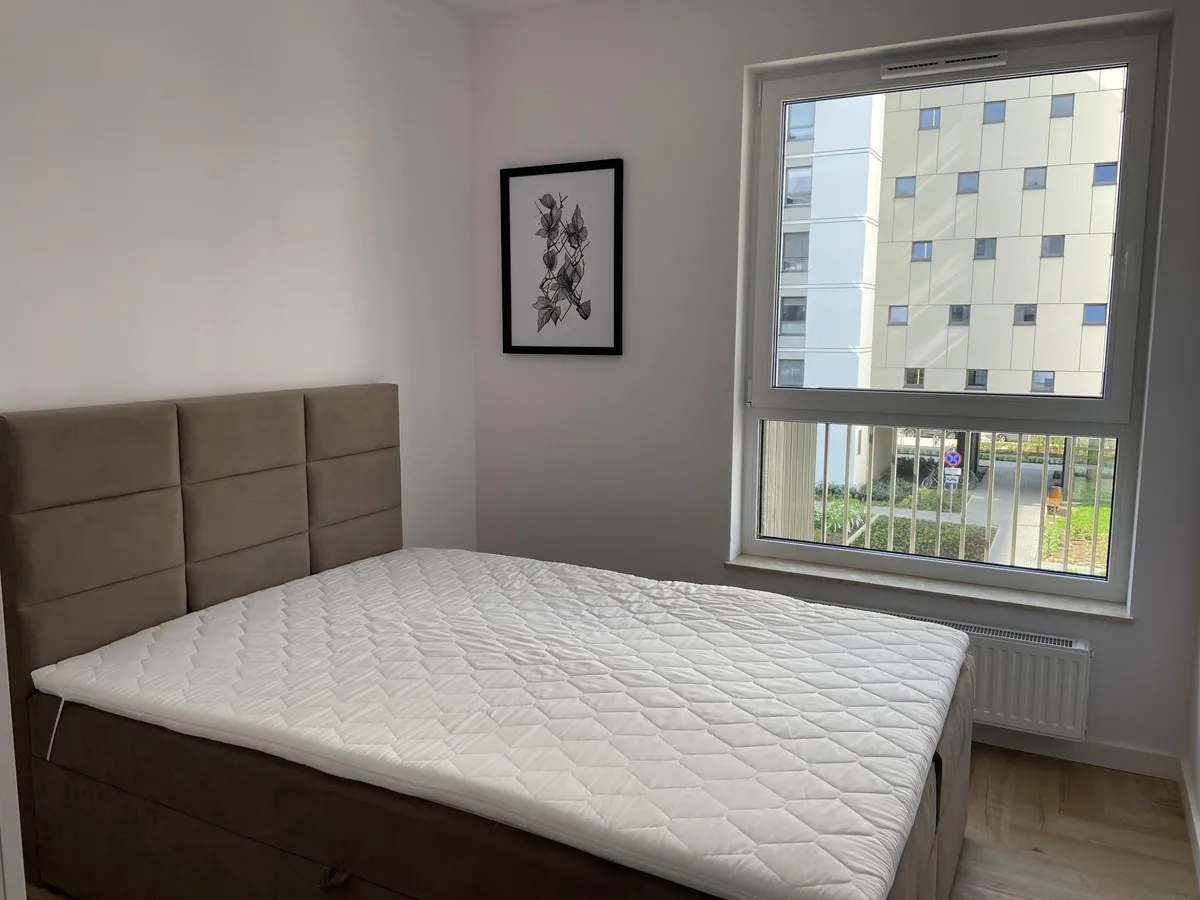 New beautiful 2room apartment with garage Directly