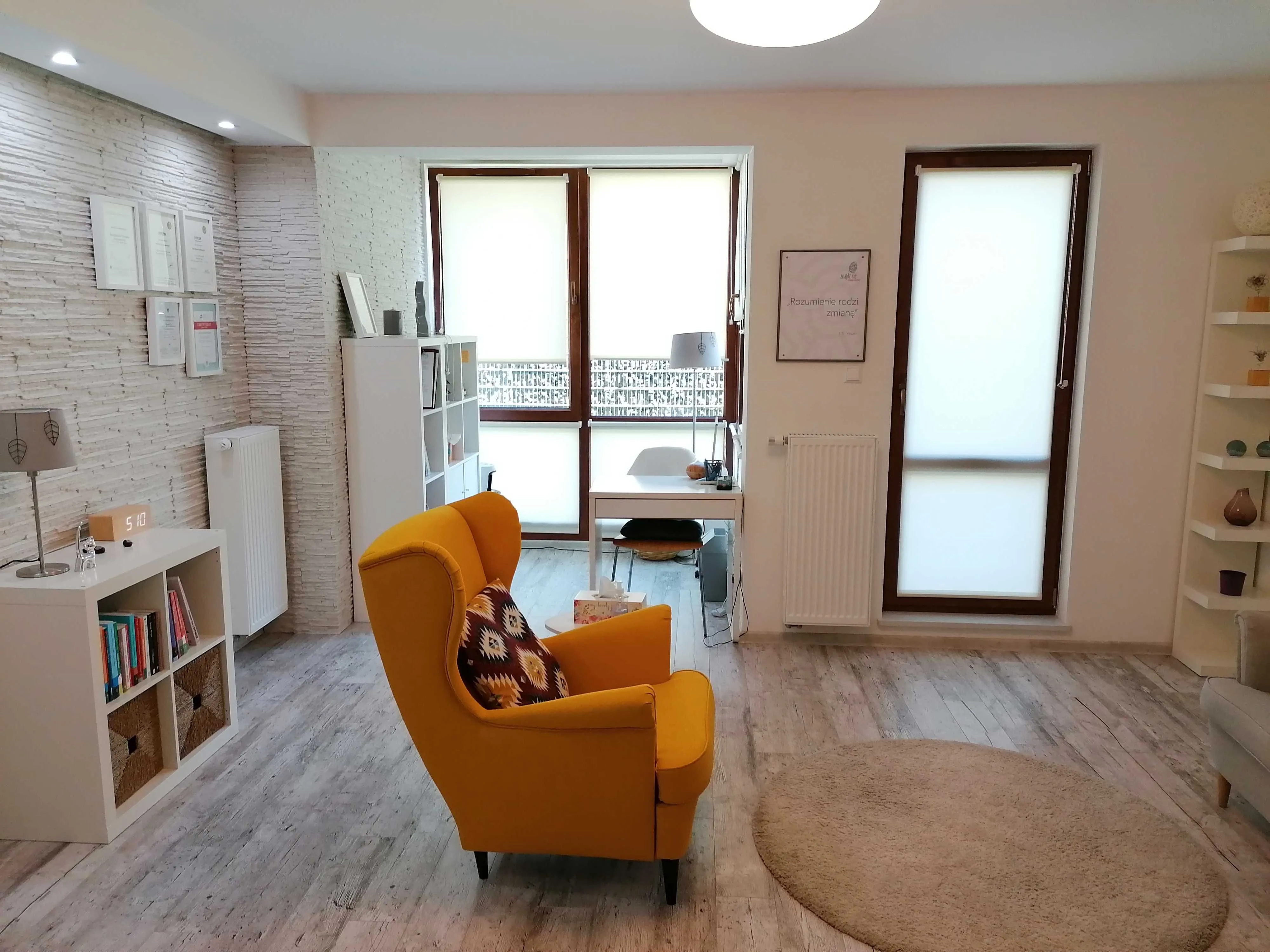 Sprzedam mieszkanie 2 pokoje z dużym ogródkiem w apartamentowcu Wawer-Anin 