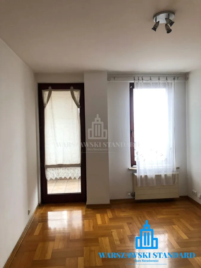 Wygodny apartament na Woli - 4 pokoje, miejsce postojowe, taras, balkon 