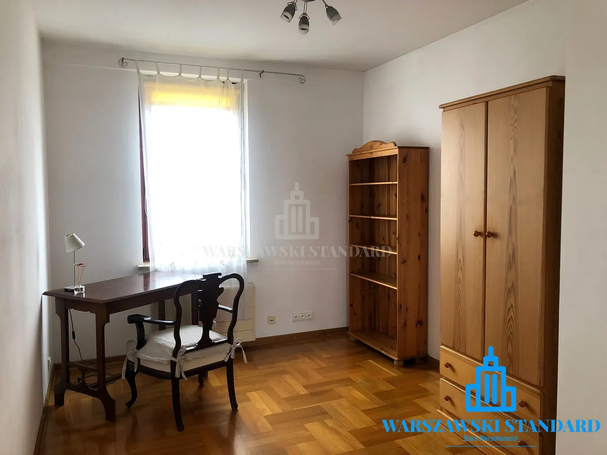 Wygodny apartament na Woli - 4 pokoje, miejsce postojowe, taras, balkon 