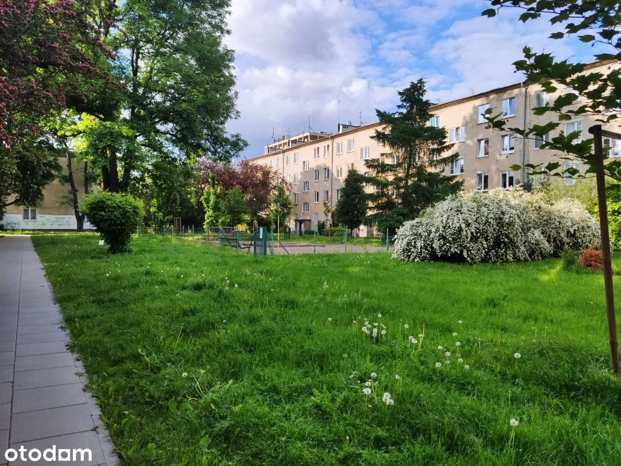 BEZPOŚREDNIO | 2 pokoje | osobna kuchnia | metro