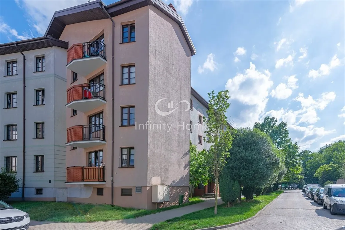 Przestronne 3 pokoje z dużym balkonem / 70 M2 