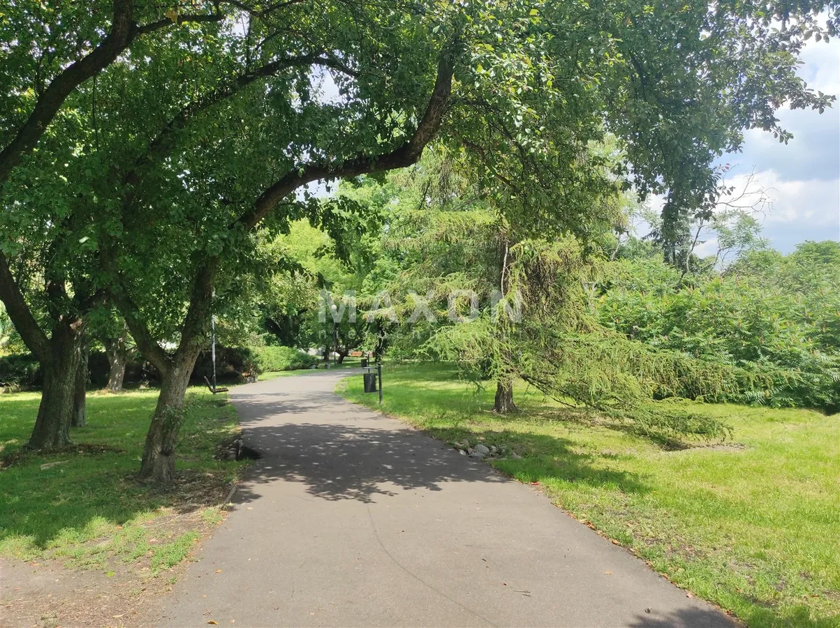 Widne 3 pokojowe mieszkanie z widokiem na park 