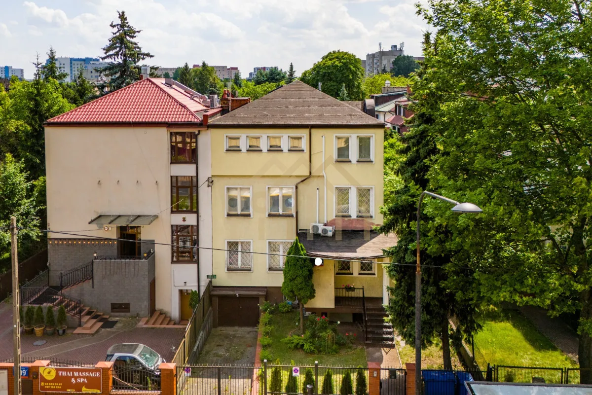 Elegancki apartament z ogrodem na Mokotowie 