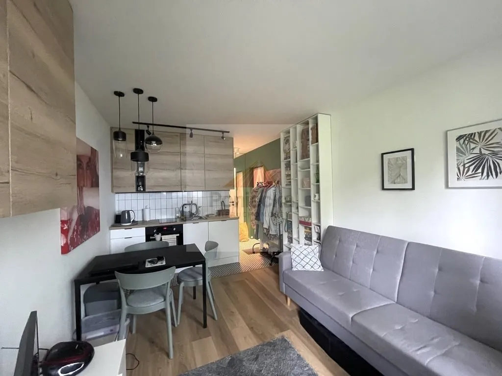 Przytulna_Ładnie Wykończona Kawalerka_Balkon!