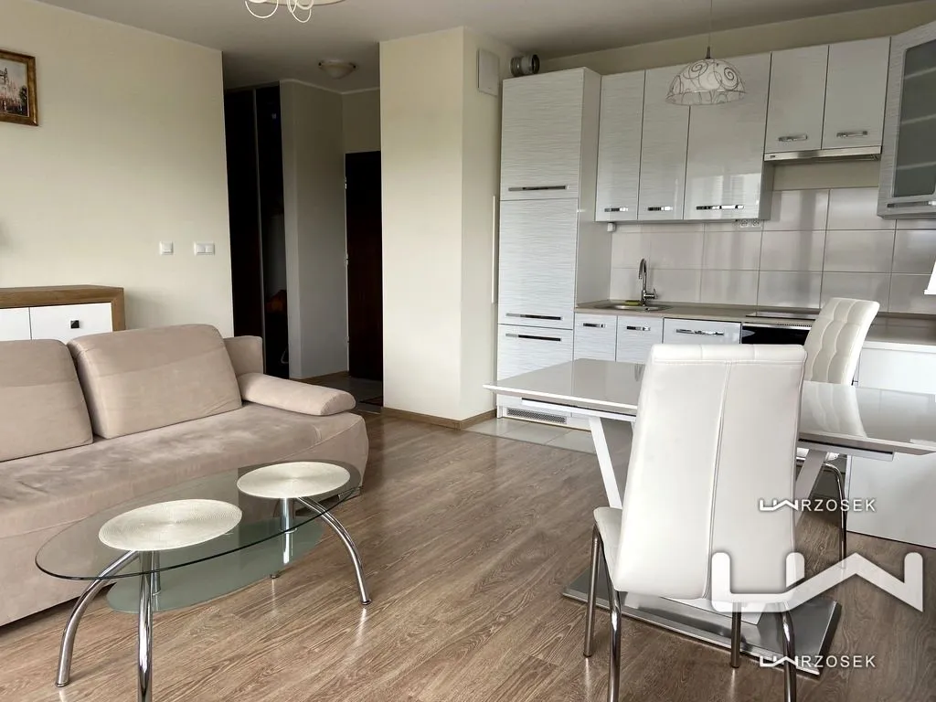 Apartament, Aleja Bohaterów Września