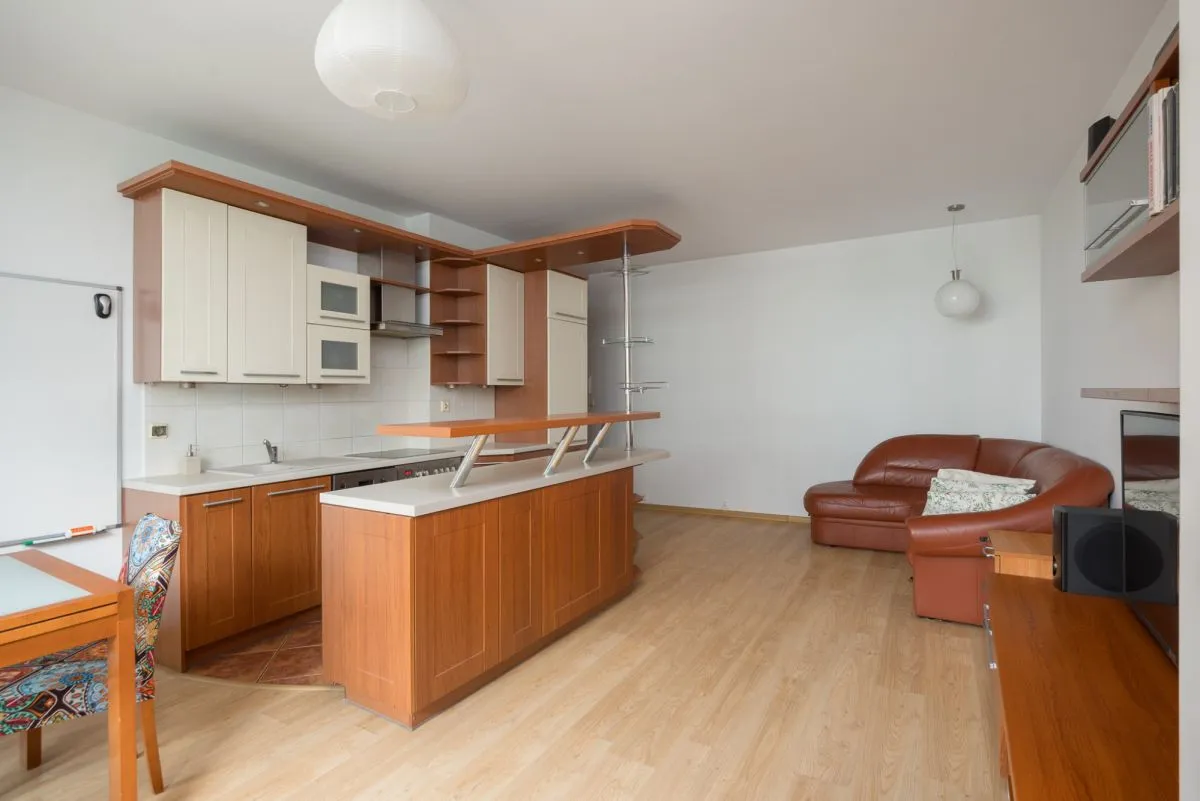 Apartament 61,5 m. z widokiem w Ochota Residence 