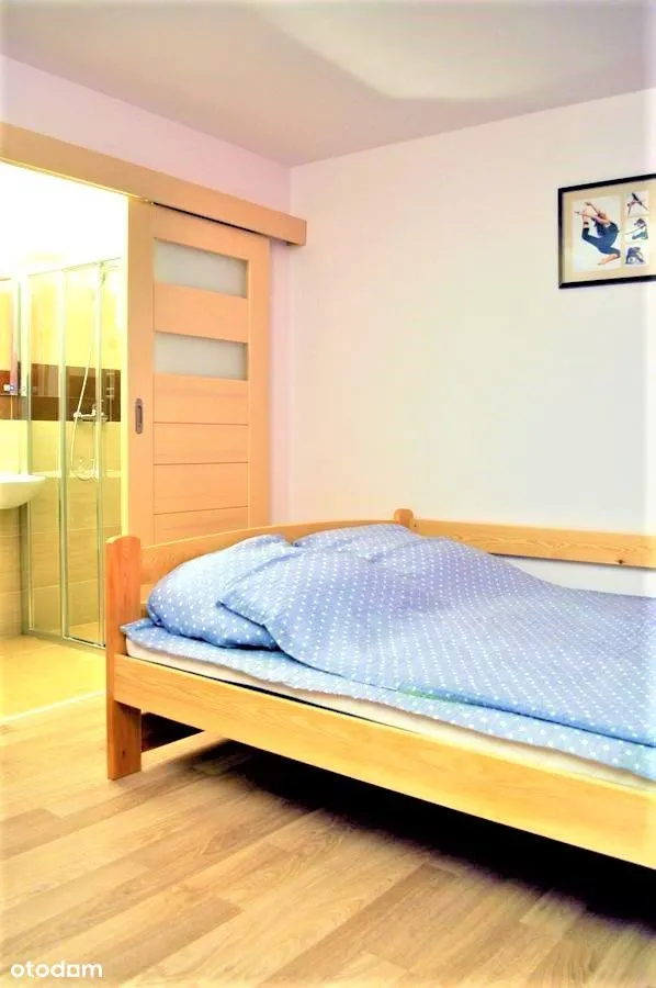 Bezpośrednio hostel (2 domy) 17 pokoi przy Metrze Marymont!