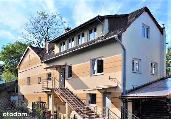 Bezpośrednio hostel (2 domy) 17 pokoi przy Metrze Marymont!
