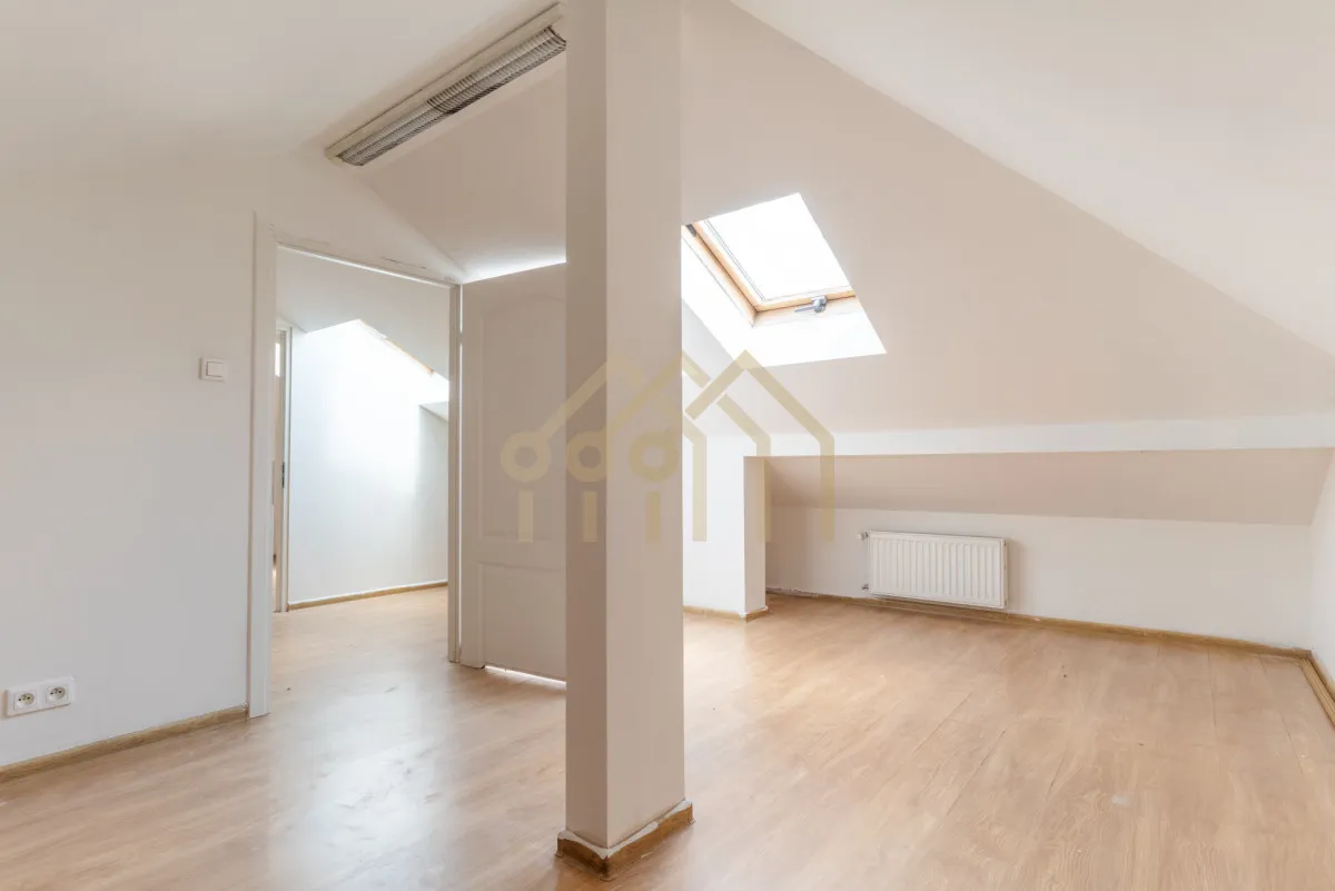 Elegancki apartament z ogrodem na Mokotowie 