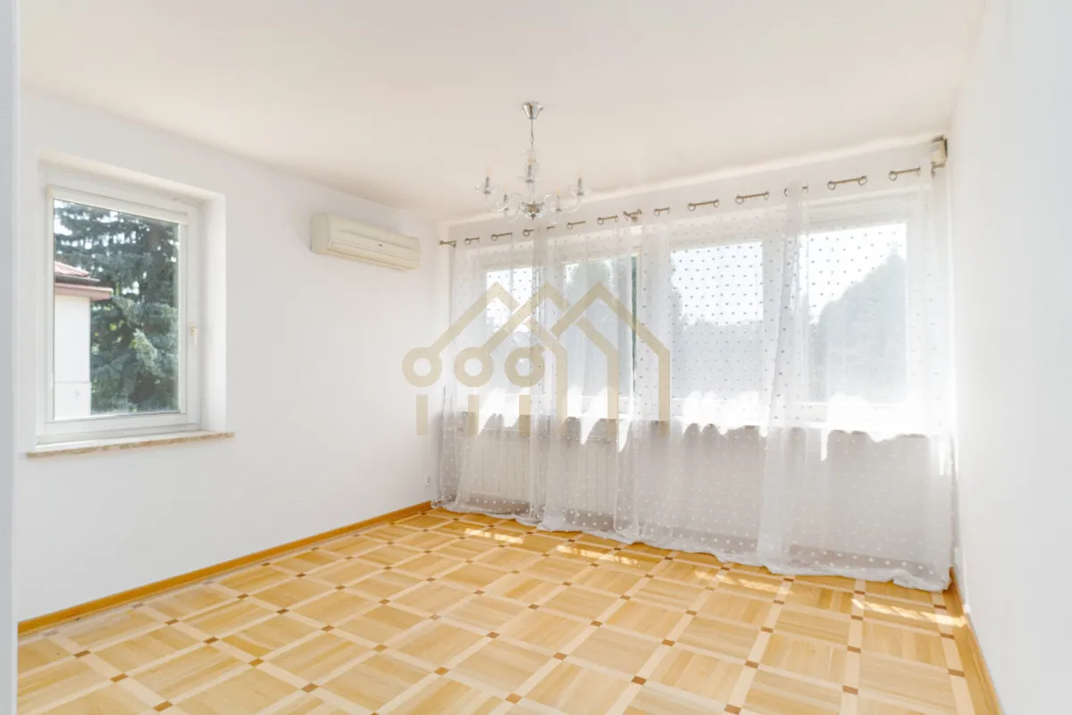 Elegancki apartament z ogrodem na Mokotowie 