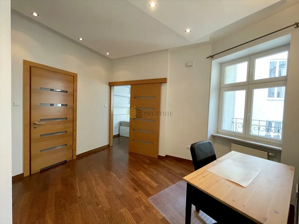 Luksusowy apartament w prestiżowej kamienicy.