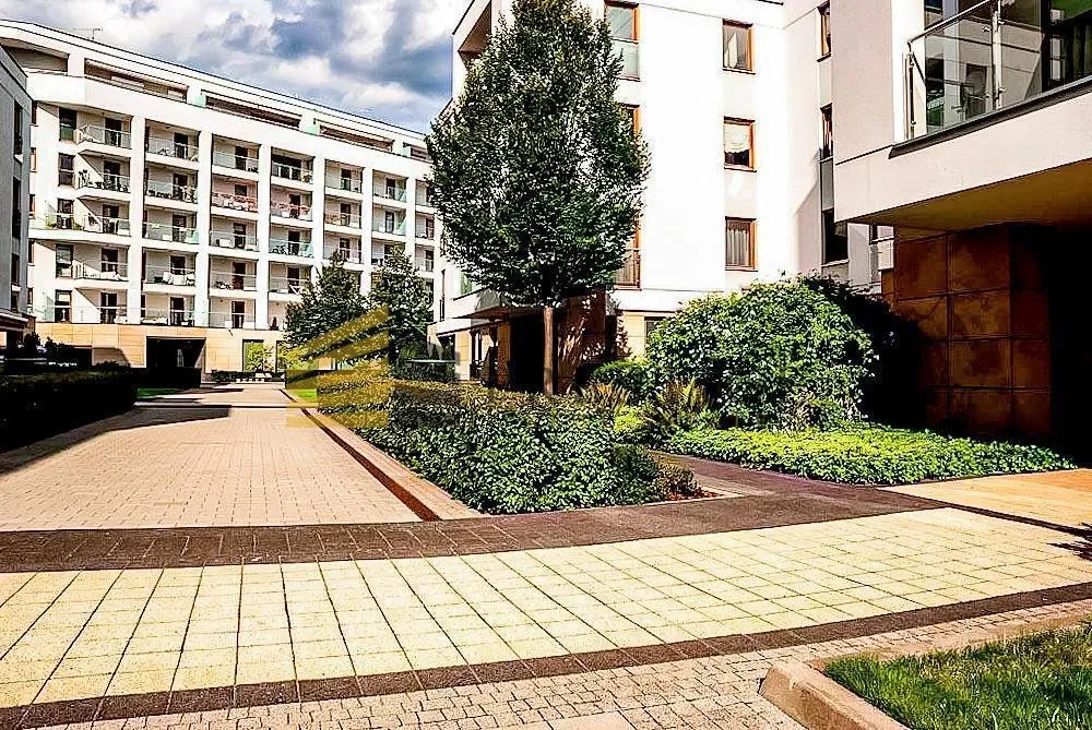 Wynajmę mieszkanie czteropokojowe : Warszawa Mokotów , ulica al. Wilanowska, 125 m2, 10450 PLN, 4 pokoje - Domiporta.pl