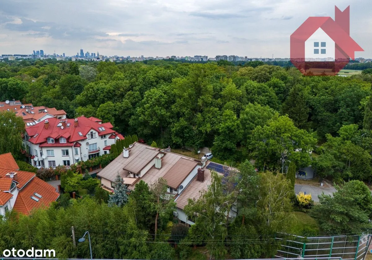 Trzypiętrowy Dom Z Ogrodem Na Ursynowie