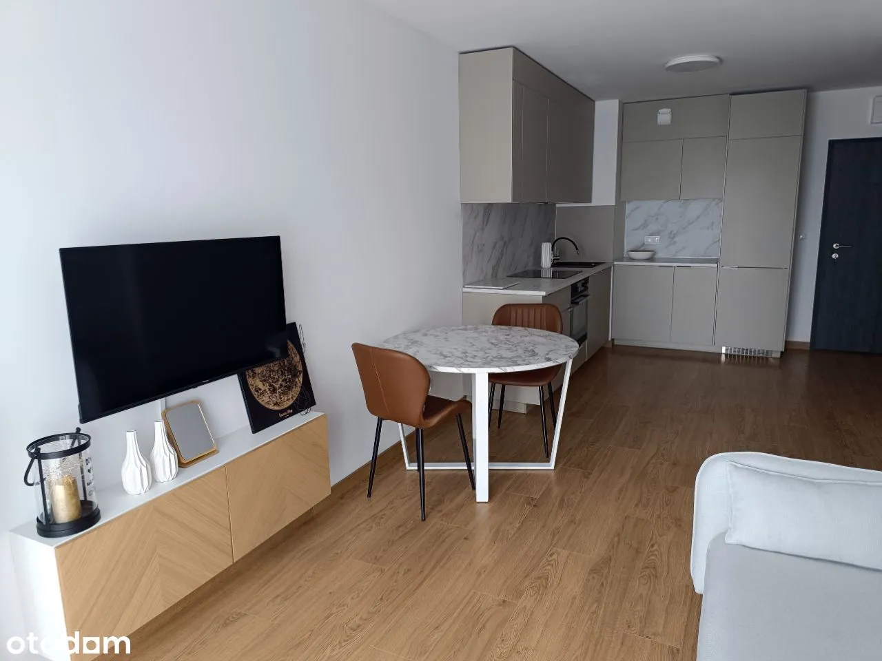 Dostępne od 01.04; garaż 40 m² Edwarda Habicha