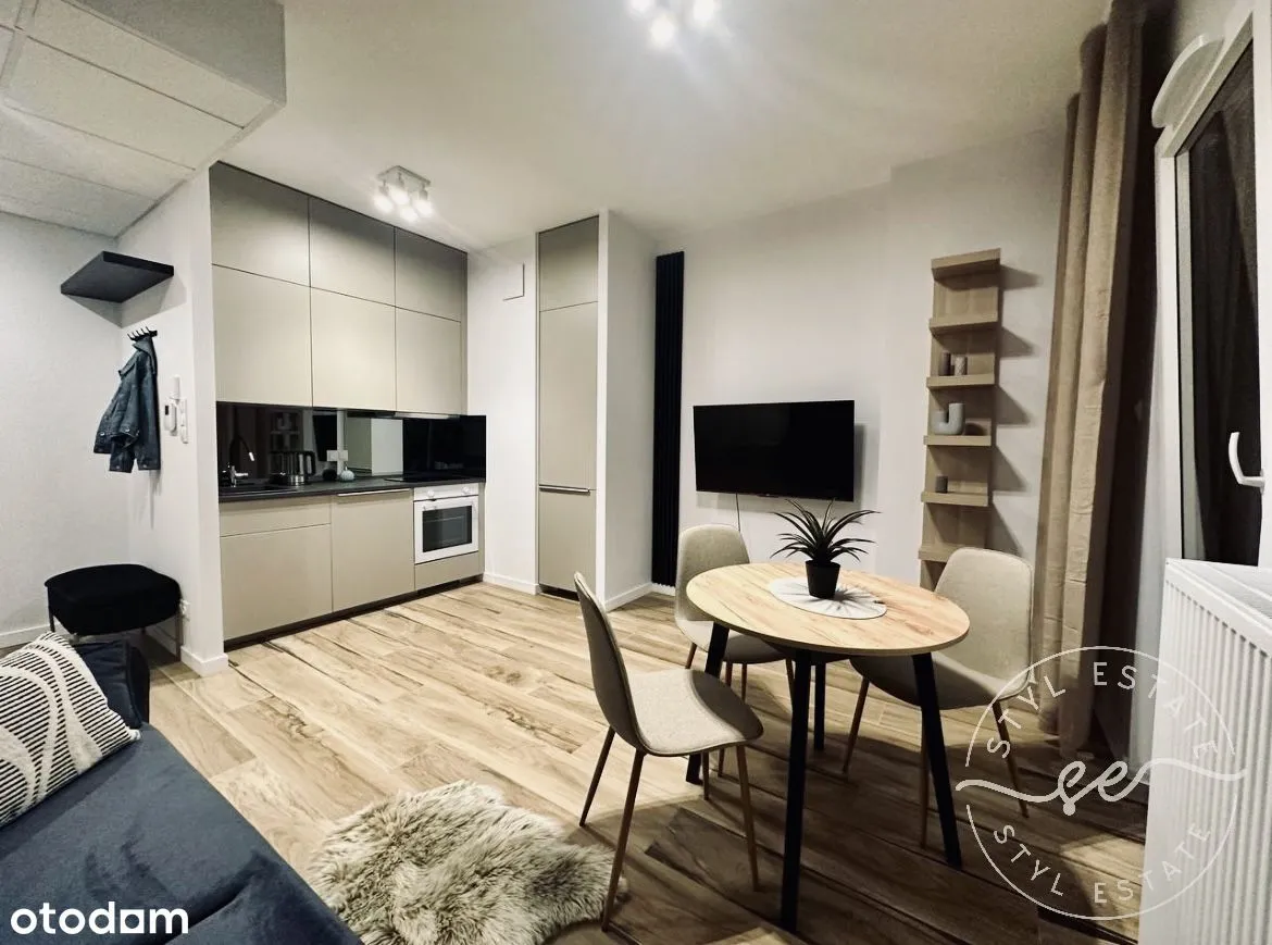 Apartament z widokiem, 23 piętro - Bliska Wola