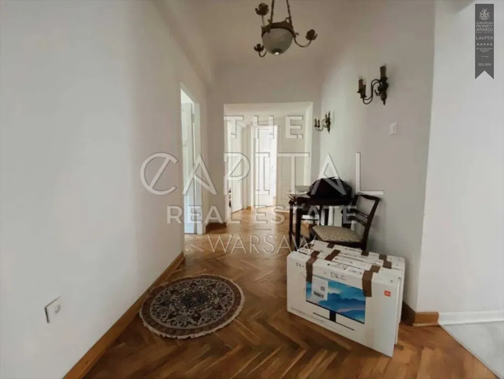 Apartament 4 pokoje w kamienicy na Powiślu 