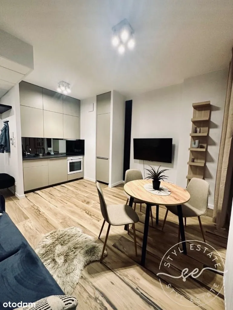 Apartament z widokiem, 23 piętro - Bliska Wola