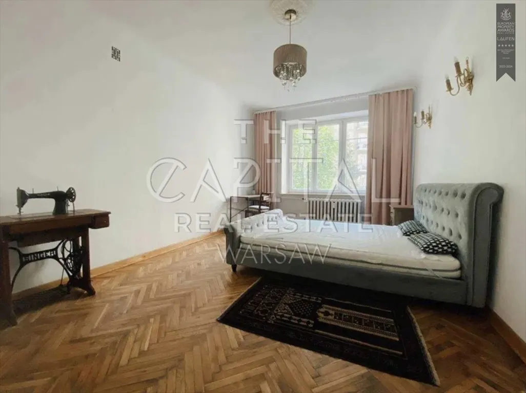 Apartament 4 pokoje w kamienicy na Powiślu 