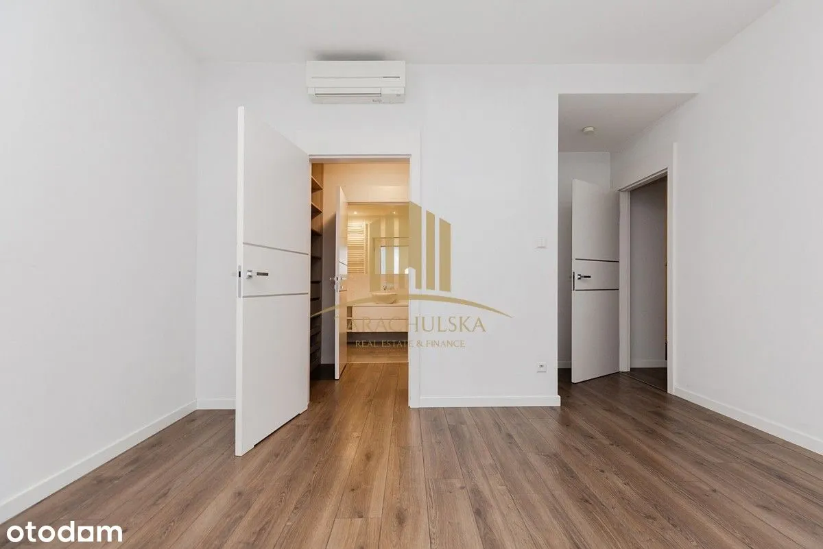 Modern Style | 4 Bedroom Apartment | Air Cond